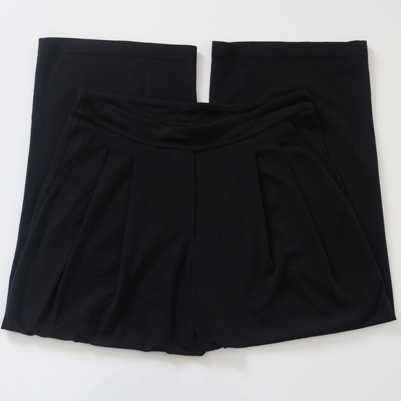 Lululemon black wide leg cropped workout pants - Picture 1 of 6